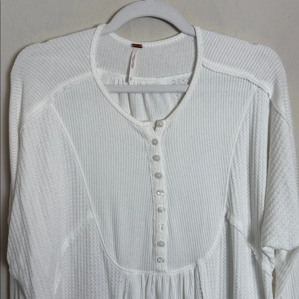 Free People Leo Henley White Oversized Slouchy Shirt Size Small Boho Casual